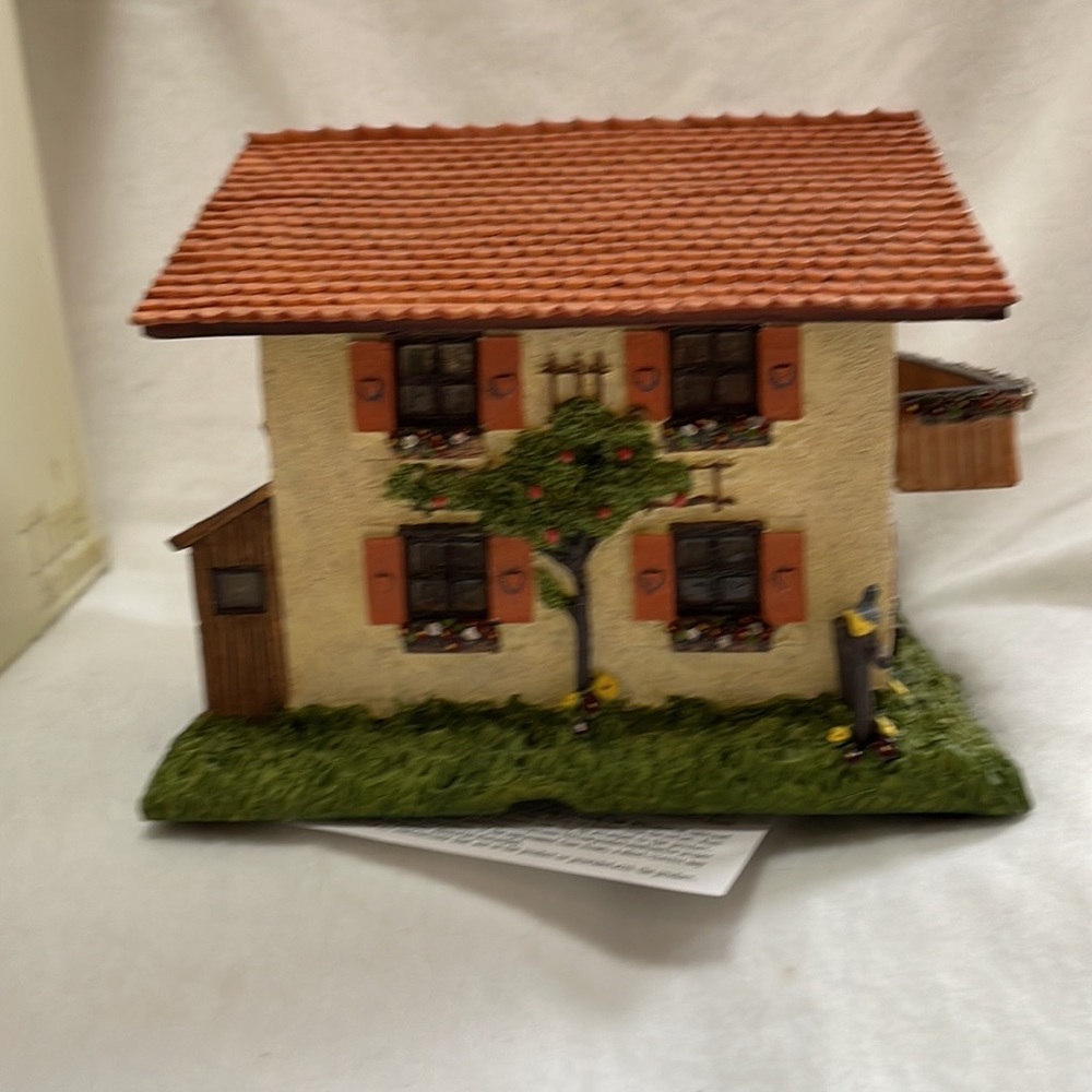 New MJ Hummel light up farm house. Very nice